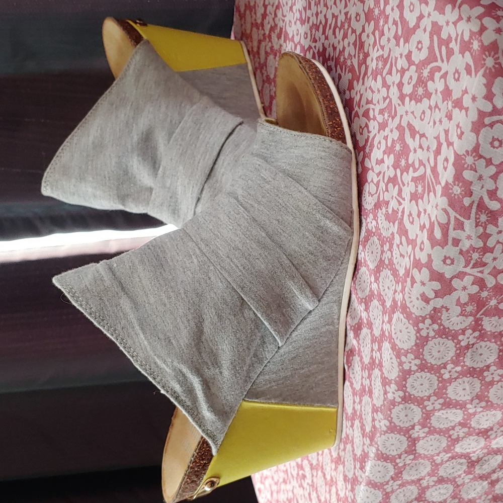 Juicy Couture Slip on Wedge